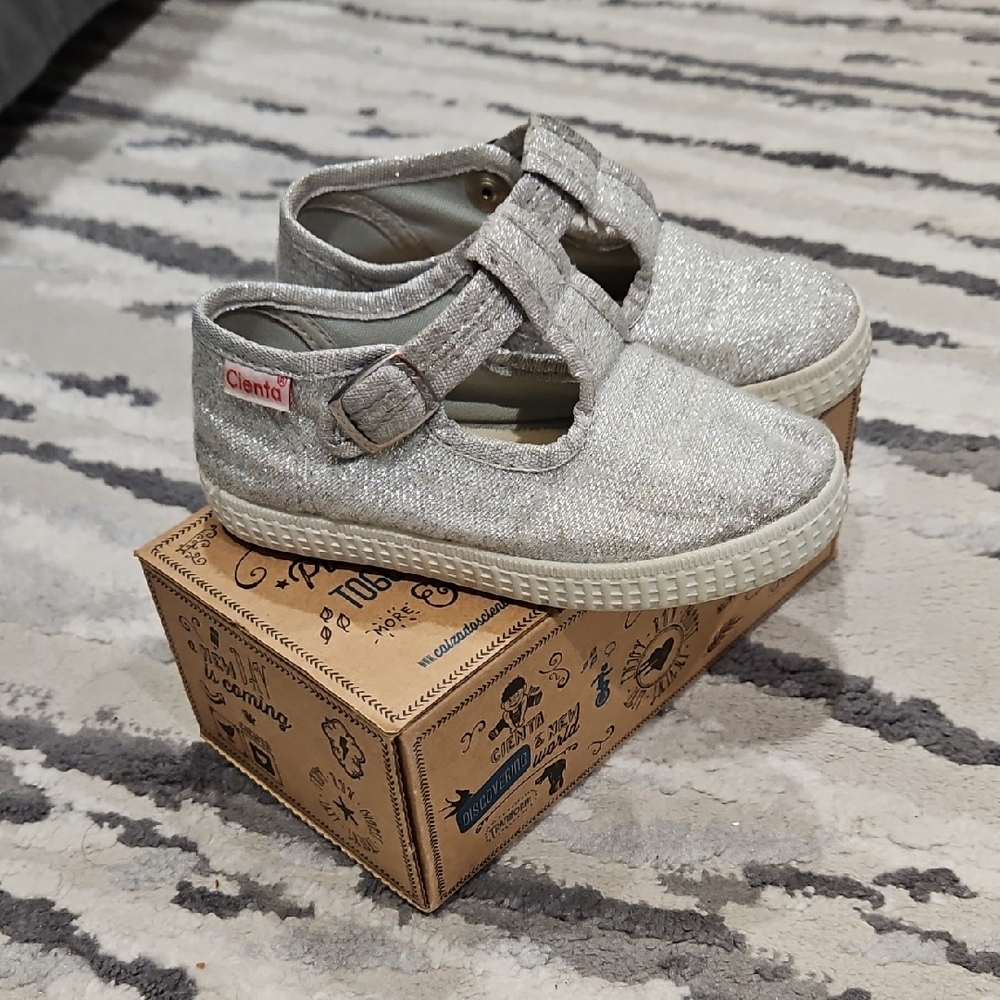 Cienta Glittery Silver Kids Sneakers